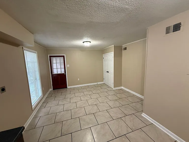 4246 Old Allen Rd — Photo 3