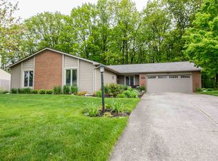 6929 Hillsboro Ct, Fort Wayne, IN 46835