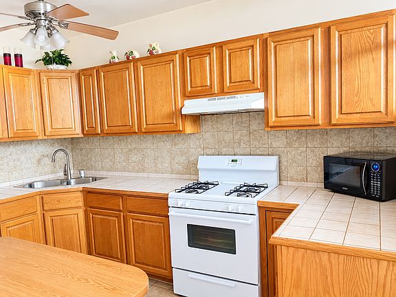 3rd image of 3349 W Division St