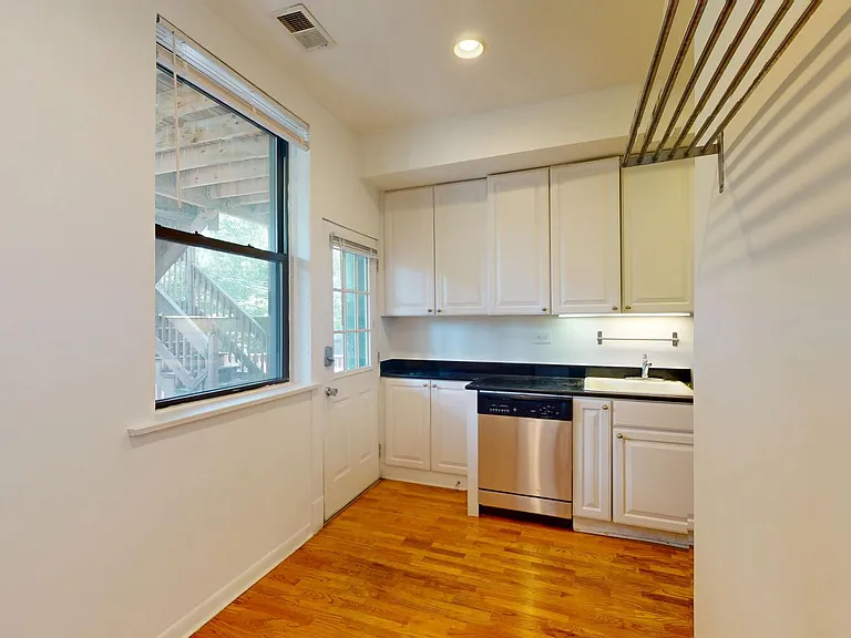 5532 S. Kimbark Avenue — Photo 9
