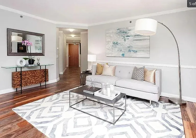 1800 Washington St #211 — Photo 3