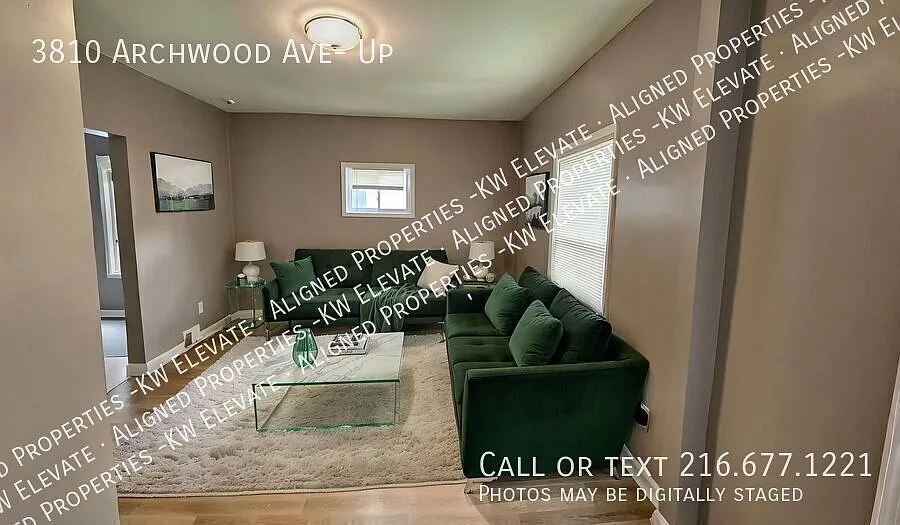 Updated 3Bedroom SecondFloor Unit with Fresh Finishes! — Photo 4