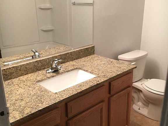 5th image of 2710 Golfside Dr APT 110