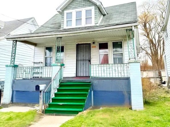 3886 Comstock St, Hamtramck, MI 48212