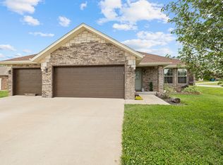 5732 S Vicksburg Battle Ct, Battlefield, MO 65619