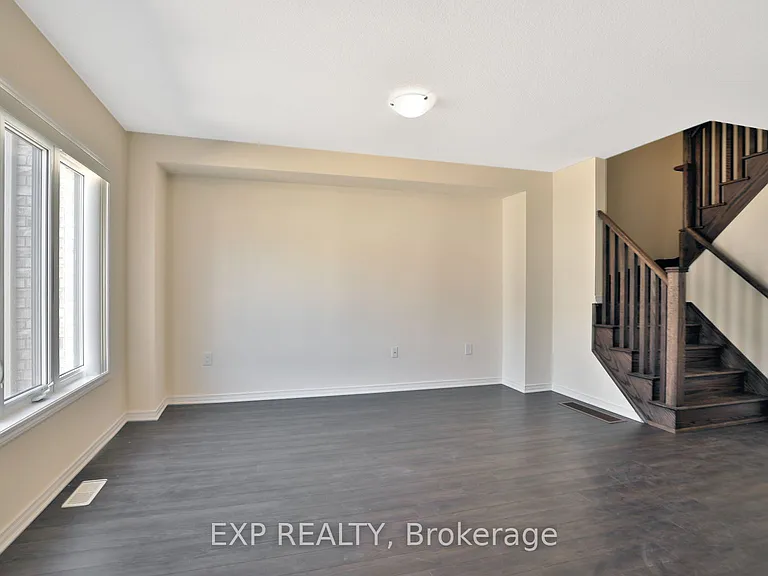 7 Pagebrook Cres — Photo 6