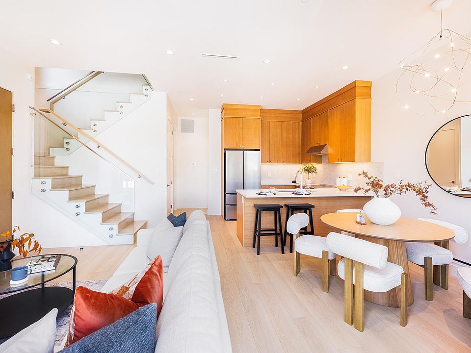 1st image of 2995 Adanac St #3