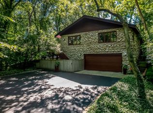2404 Cerro Vista Dr, Rockford, IL 61107