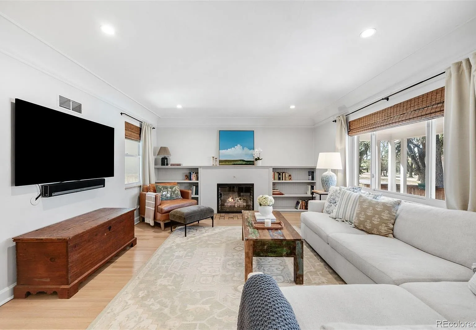 4 bed, 2.0 bath, 2462 sqft, $4,500 — Photo 3