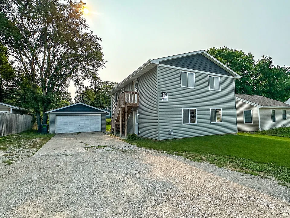 218 S Dakota Ave