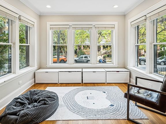 5th image of 1449 W Summerdale Ave APT 1