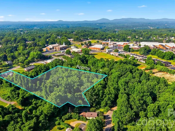 Archer St, Granite Falls, NC 28630