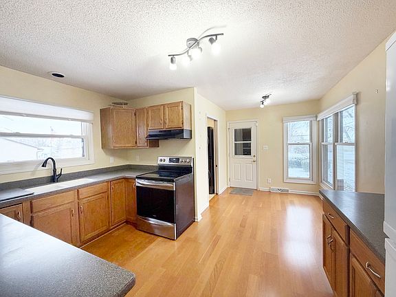 4th image of 1020 Bertram Dr #17-1