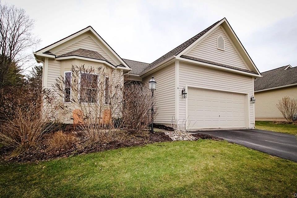 1st image of 6 Fairchild Ln