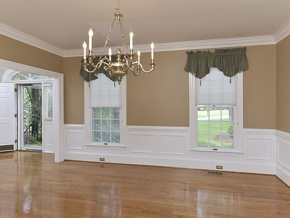 5th image of 86 Oak Brook Dr