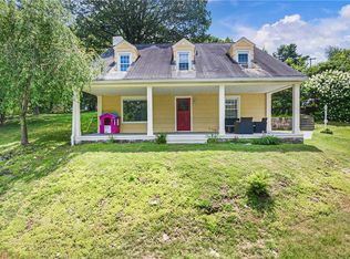 54 Lakeview Dr, Mahopac, NY 10541