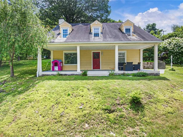 54 Lakeview Drive, Mahopac, NY 10541