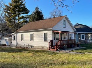 225 Main St, Oglesby, IL 61348