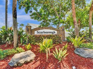 10981 SW 11th Pl, Davie, FL 33324