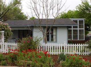 809 E 4th St, Georgetown, TX 78626