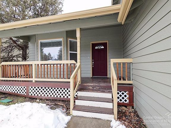 2nd image of 896 SE Airpark Dr