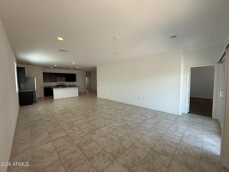 2474 W Sable Ave — Photo 18