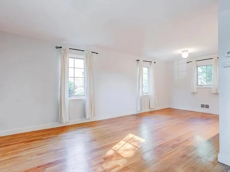 77 Pierce Rd #77 — Photo 2