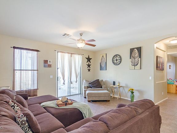 5th image of 2645 N Maria Pl