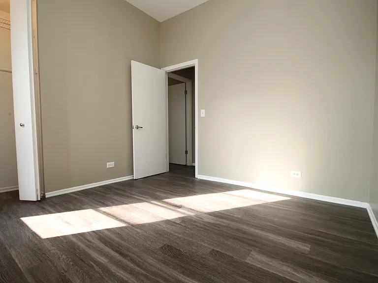 807 W Willow St #3C — Photo 12