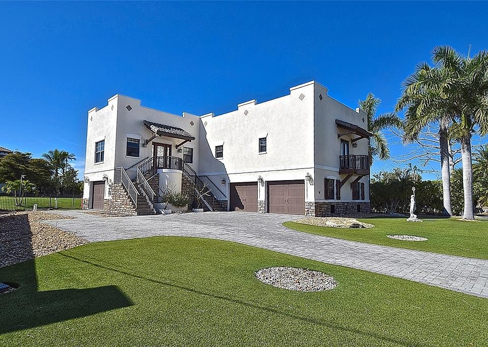 1st image of 302 Colonia Ln