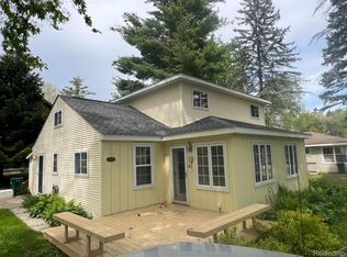 1192 Lindberg Dr, Lapeer, MI