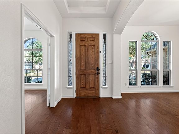 5th image of 350 Falstaff Dr