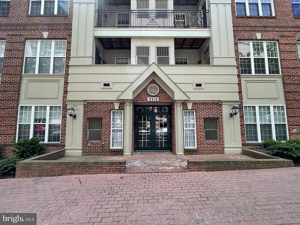 1st image of 2310 14th St N APT 105