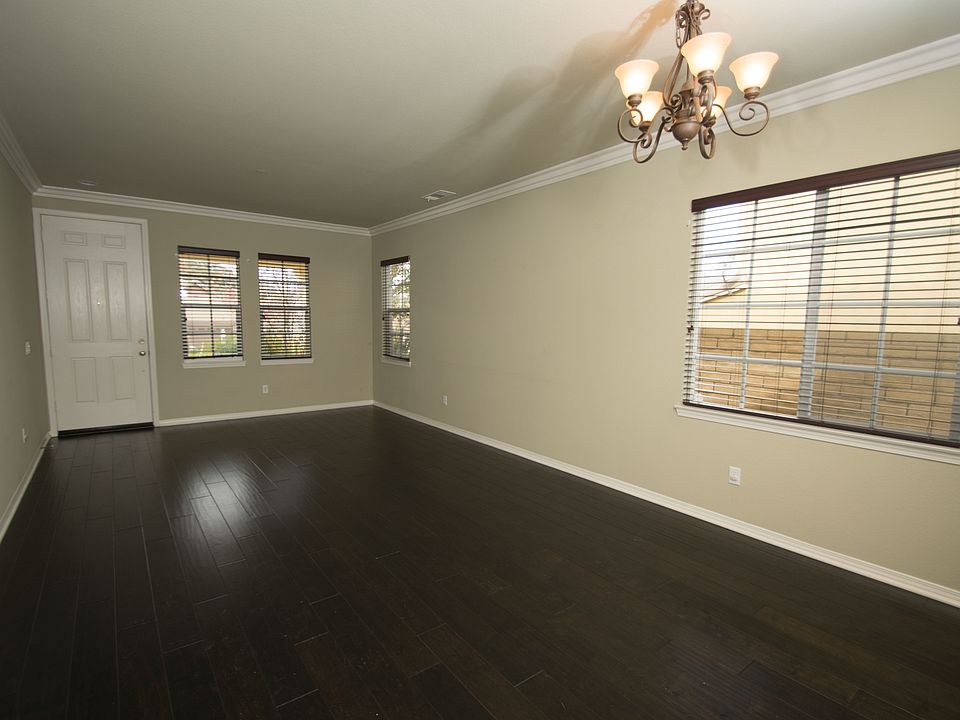 1st image of 634 Astera Ct