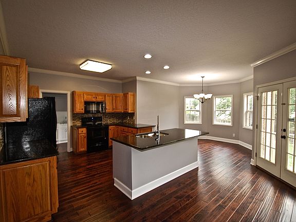 5th image of 254 Northwood Dr