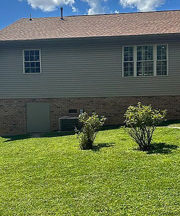 4th image of 1659 Amanda Dr