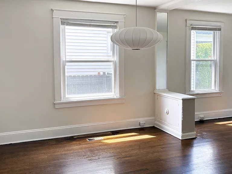 813 W Lancaster Rd — Photo 4