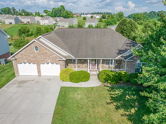 2nd image of 242 Sweetgrass Ln