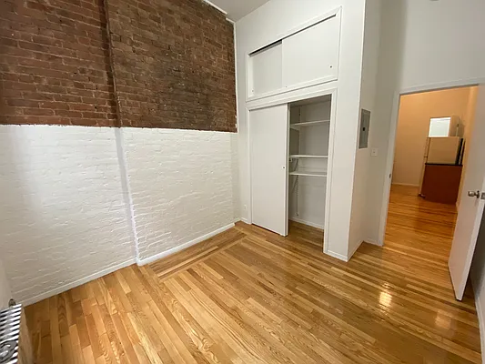 Rented by GreenVill Real Estate LLC | media 10