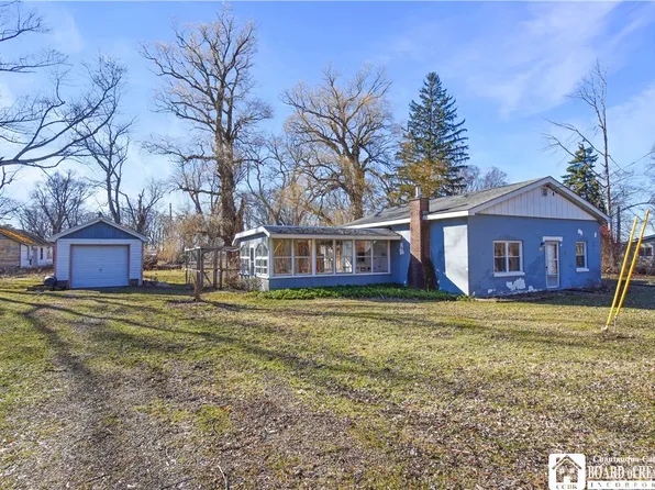 7169 11th Ave, Westfield, NY 14787