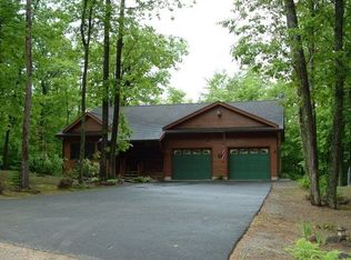 64 Oneida Ln, Jay, NY 12941