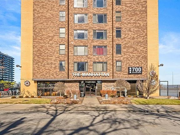 3rd image of 700 E 8th St Unit 11R