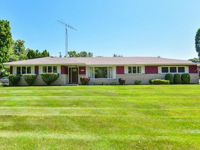 1075 S Lake Shore DRIVE, Lake Geneva, WI, 53147