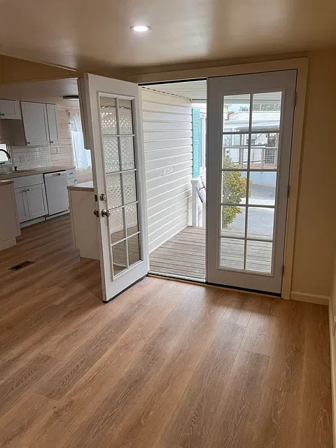 2 bed, 800 sqft, $3,100 — Photo 2