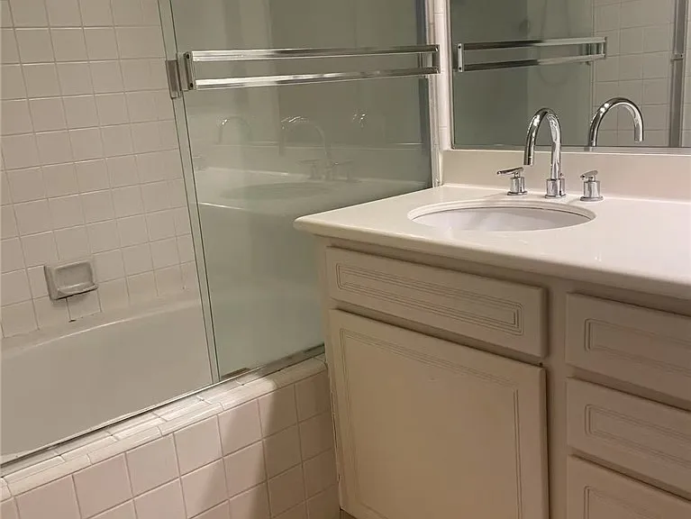 402 Marinella Aisle — Photo 12