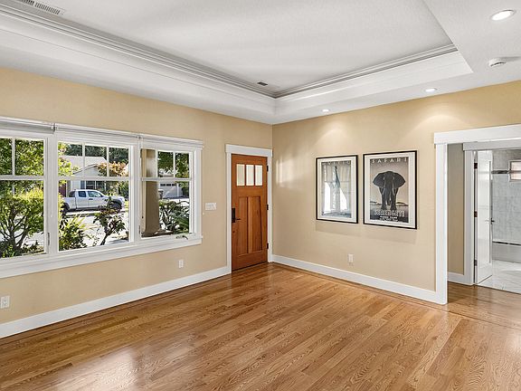 4th image of 1062 Nilda Ave