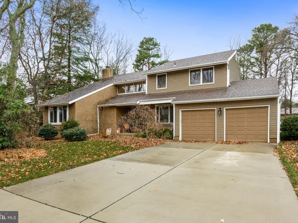 14 Brookwood Dr, Voorhees, NJ 08043