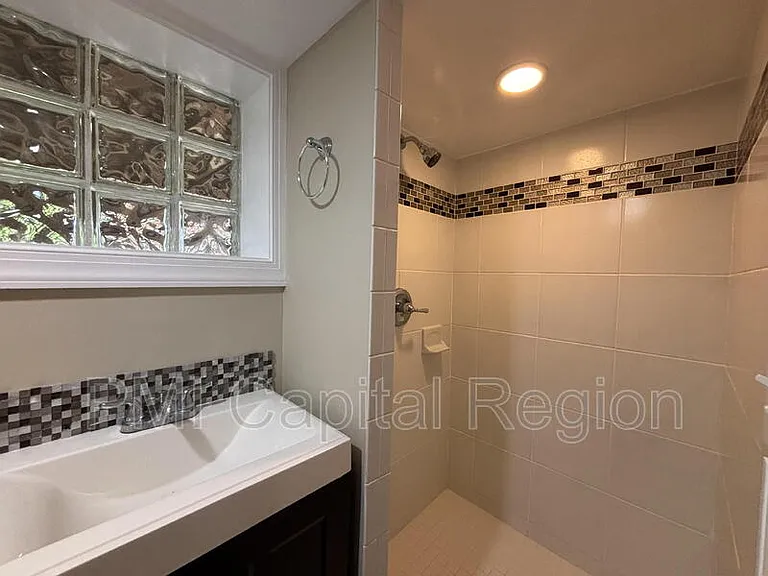 3903 Hampden St — Photo 26