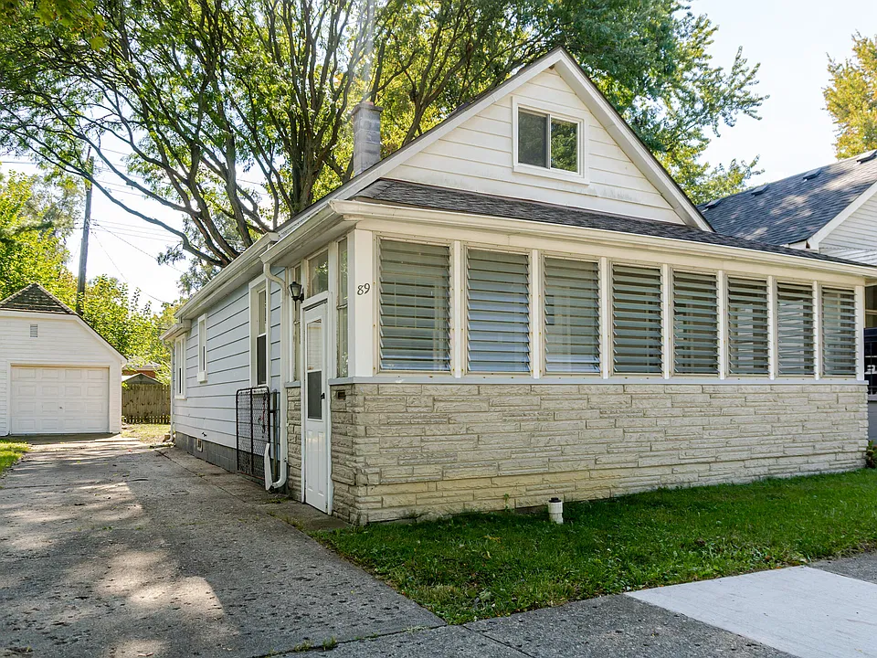 89 W Madge Ave