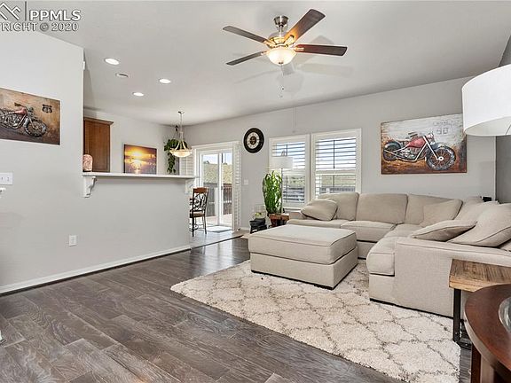 3rd image of 3899 Reindeer Cir